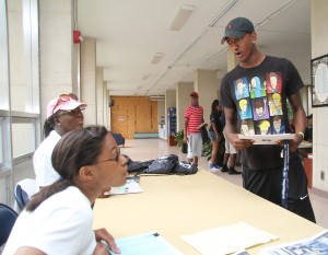 Move-in Day volunteers assist a new Jacksonian