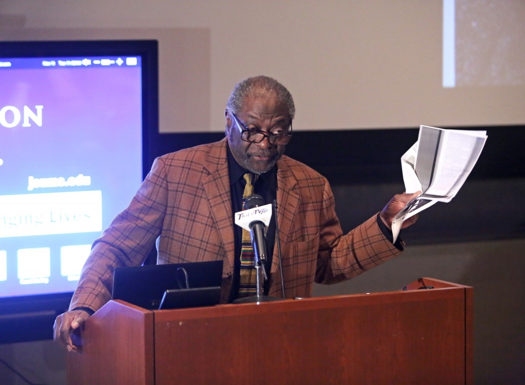 Pulitzer Prize-winning journalist and former Newsday editor Les Payne discusses his upcoming (as yet unnamed) book out next fall on the life of Malcolm X at a meeting with students and faculty Tuesday, Nov. 11, 2014. He was a member of The Trotter Group meeting at Jackson State. (Photo by Charles A. Smith)