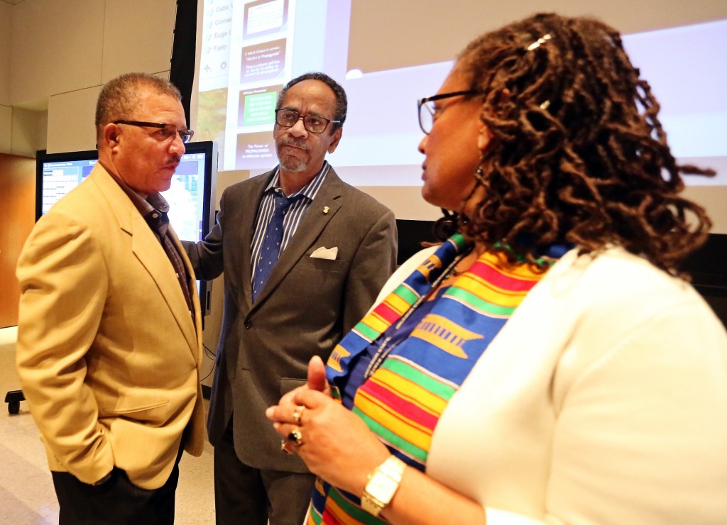 DeWayne Wickham (left), USA Today columnist and dean of the school of journalism at Morgan State University, meets with Actor/Producer Tim Reid, and JSU Interim Dean of the College of Liberal Arts Dr, Deborah Barnes on Tuesday, Nov. 11, 2014. (Photo by Charles A. Smith, JSU)