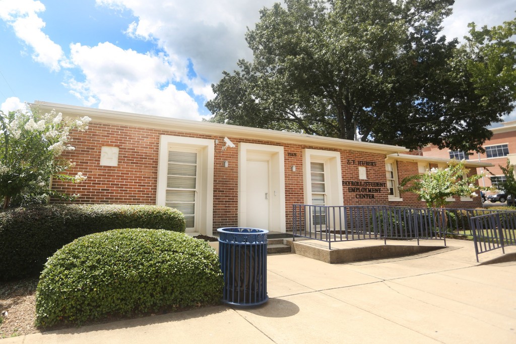 The Payroll/Student Center prepares for its Open House. (Photo by Anissa Hidouk/JSU)