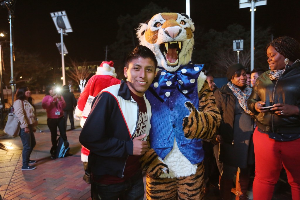 Ho! Ho! Ho! and Roar! Roar! Roar! JSU’s tiger mascot shared the stage with Santa during last year’s Holidays Under the Stars. (Photo by Charles A. Smith/JSU)