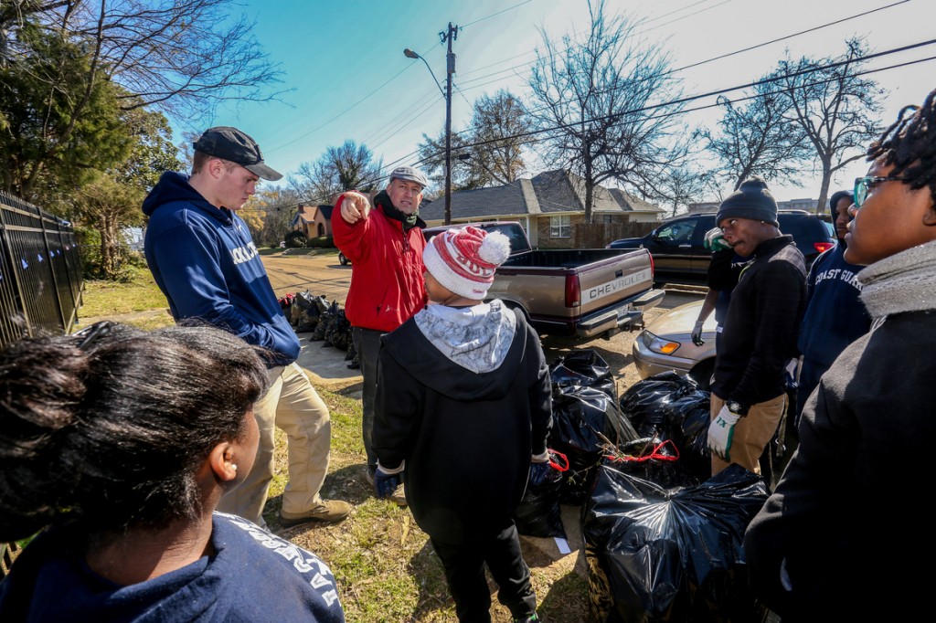 A group of helpers bagged litter to make way for the garden project. (Photo by Charles A. Smith/JSU).