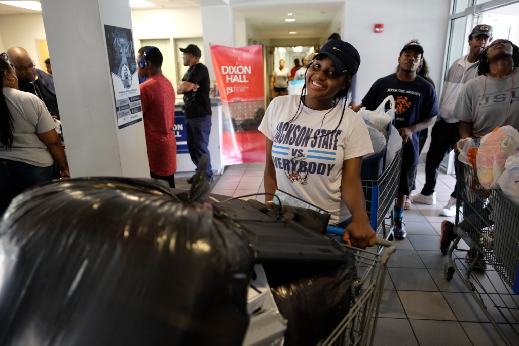 Freshmen and transfer students moved into their new homes on the JSU campus. (Photo by Charles A. Smith/JSU)
