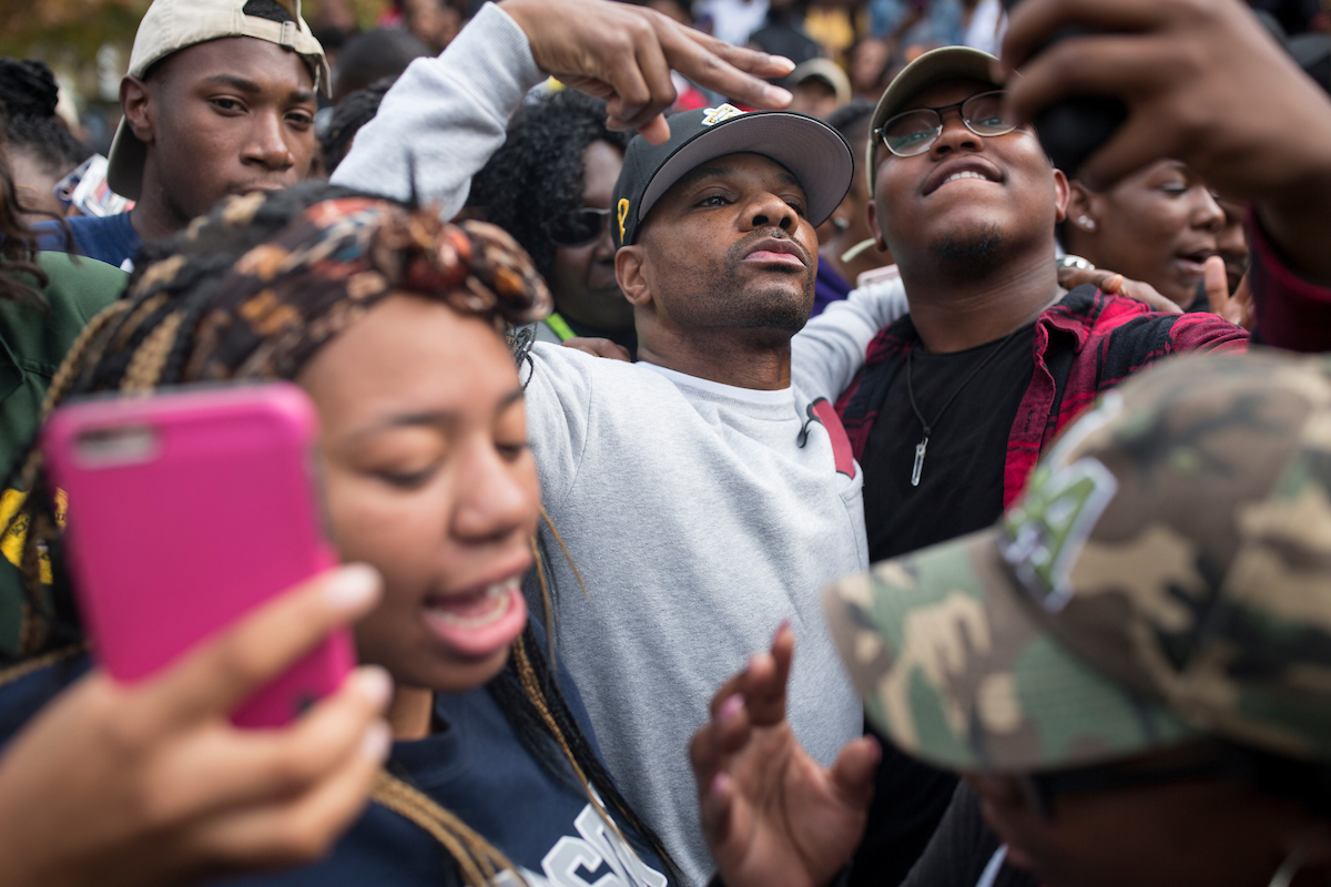 Legendary gospel artist Kirk Franklin poses for selfies with JSU students during a campus pop-up visit on Thursday, Nov. 16, 2017. (Photo by Anissa Hidouk/JSU)
