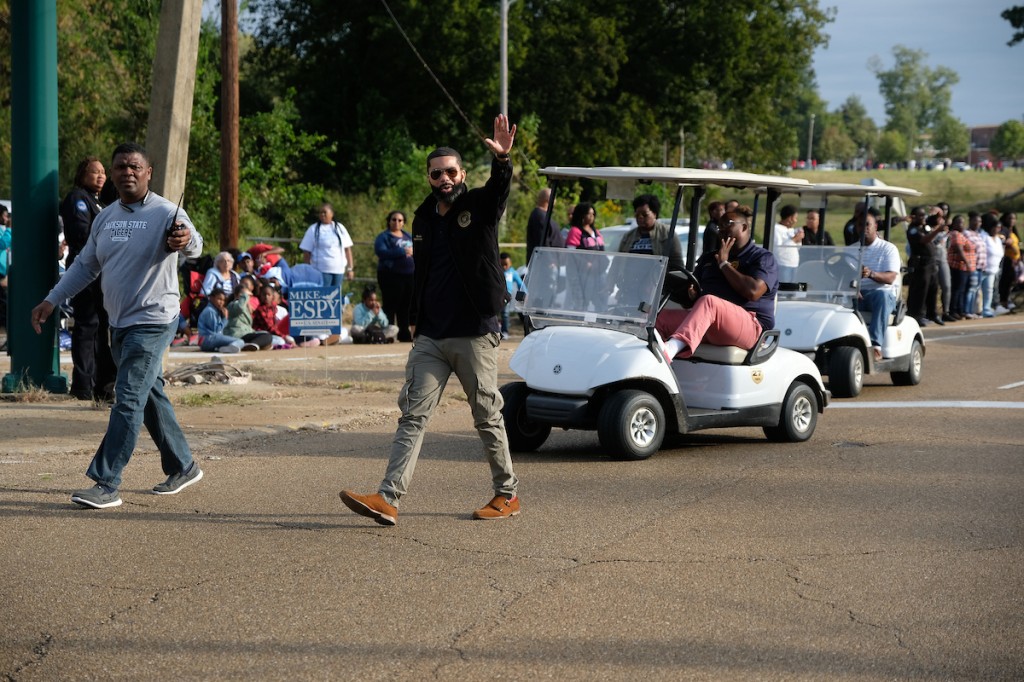Mayor Chokwe Antar Lumumba, right, acknowledges the crowd. (Photo by Charles A. Smith)