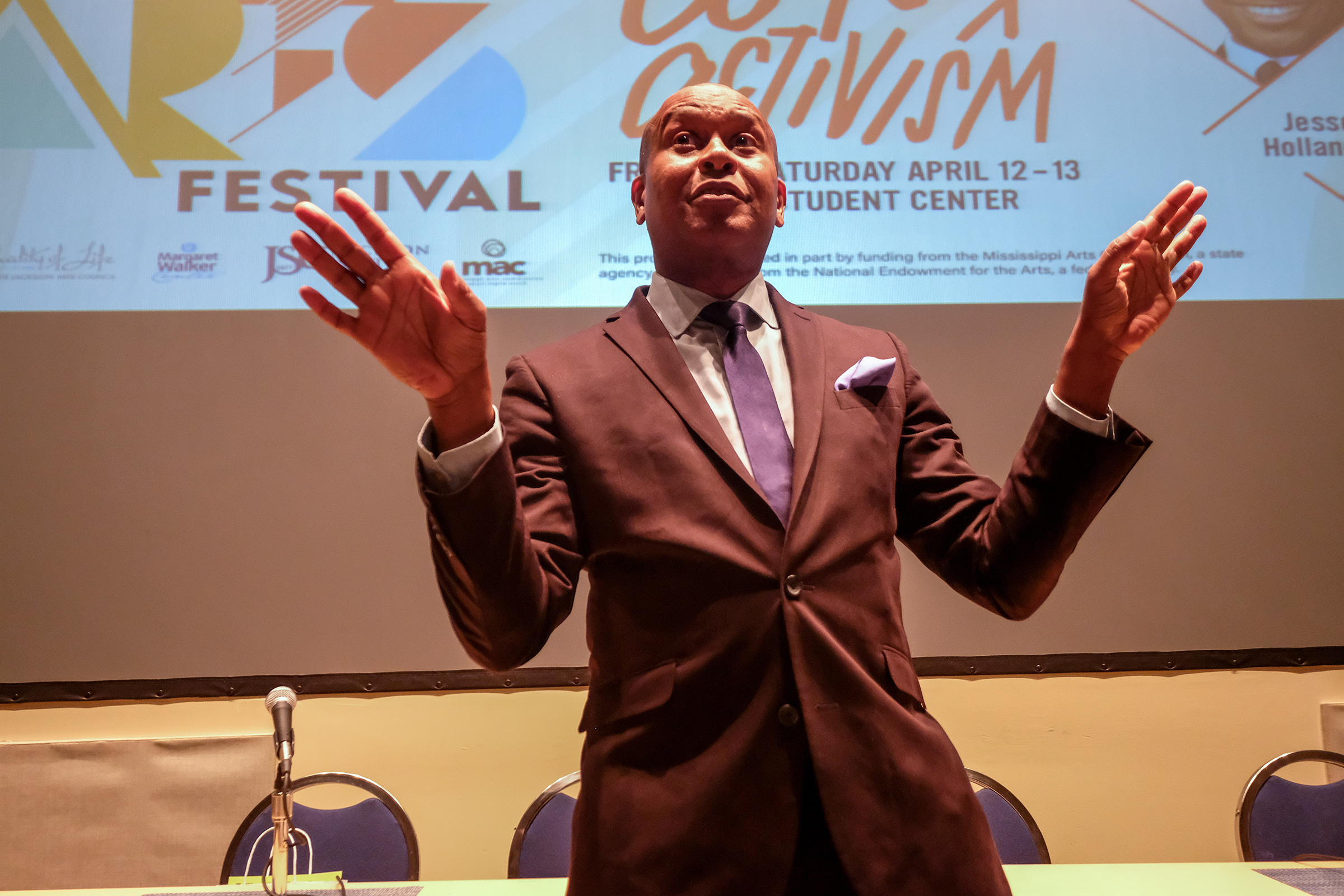 Kevin Powell, described as one of the most acclaimed political, cultural, literary and hip-hop voices of today, spoke to students and the community about the elements of art and activism. (Photo by Charles A. Smith/JSU)