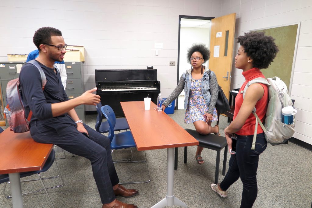 After attorney Jeffrey Graves' seminar on entertainment law, students lingered to ask questions that would benefit them in the music industry one day. (Photo by Rachel James-Terry/JSU)