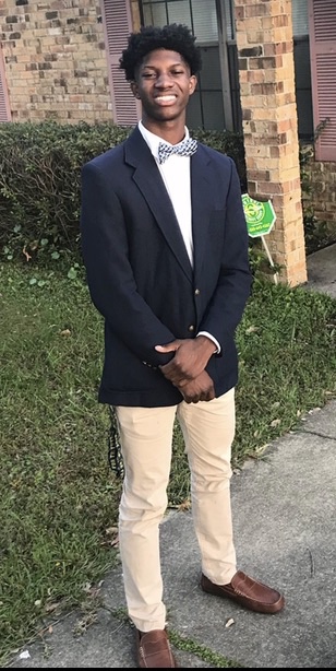 Kobe Vaughn, a native of Mobile, Alabama, was one of the few male students in the audience. The business and marketing major said, “I also take precautions. I used to walk the plaza at night, but I realize I have to keep my senses aware. I always have my headphones. Nowadays, though, I keep one out of my ear.”