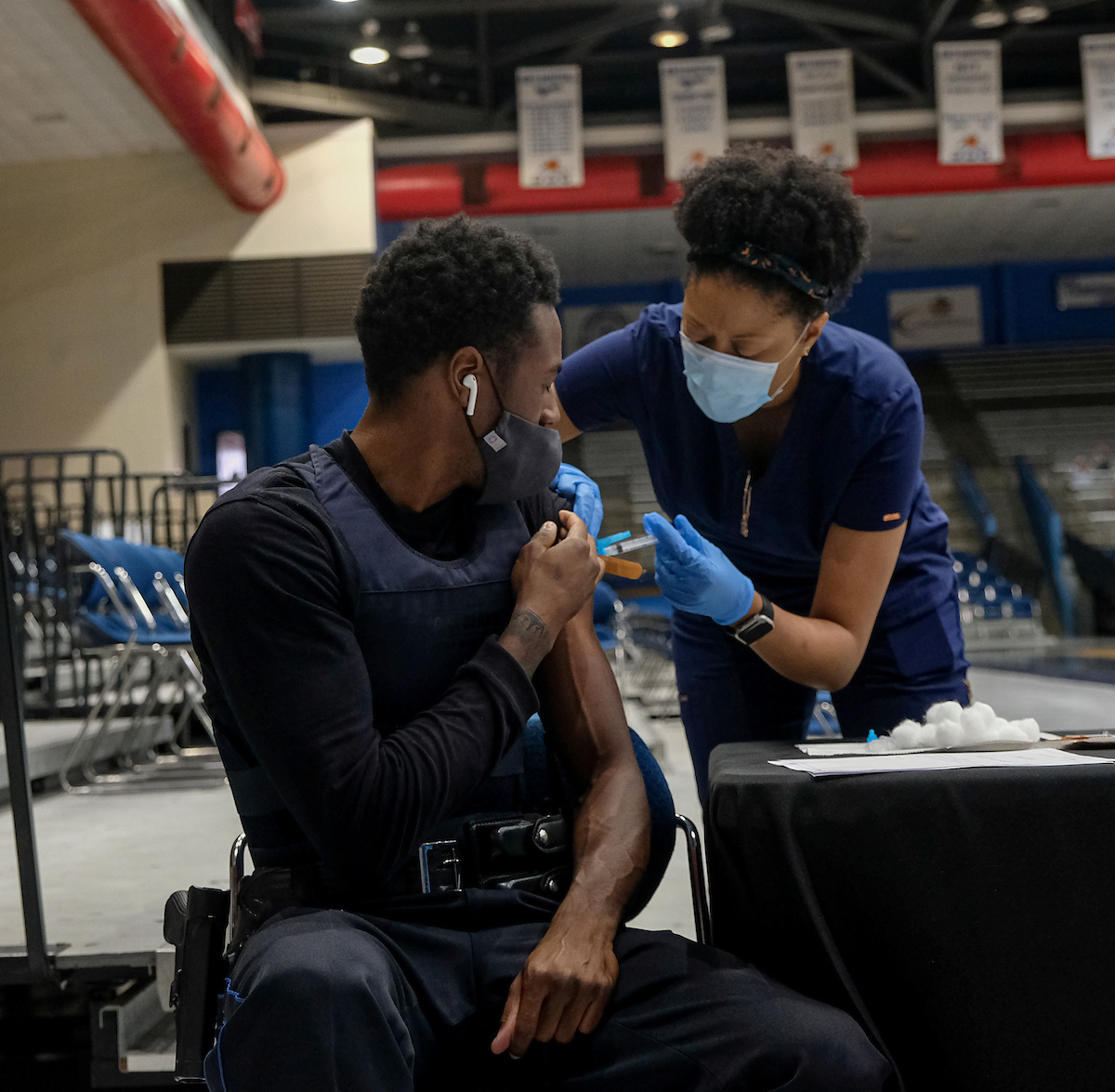 Urging everyone to take the vaccine, JSU Public Safety Officer Cortez Smith said, "I feel that we should take that chance. I actually had it (the virus). I was traveling to Ohio because that’s where I’m from. So, when I got back I had headaches." (Photo by Charles A. Smith/JSU)