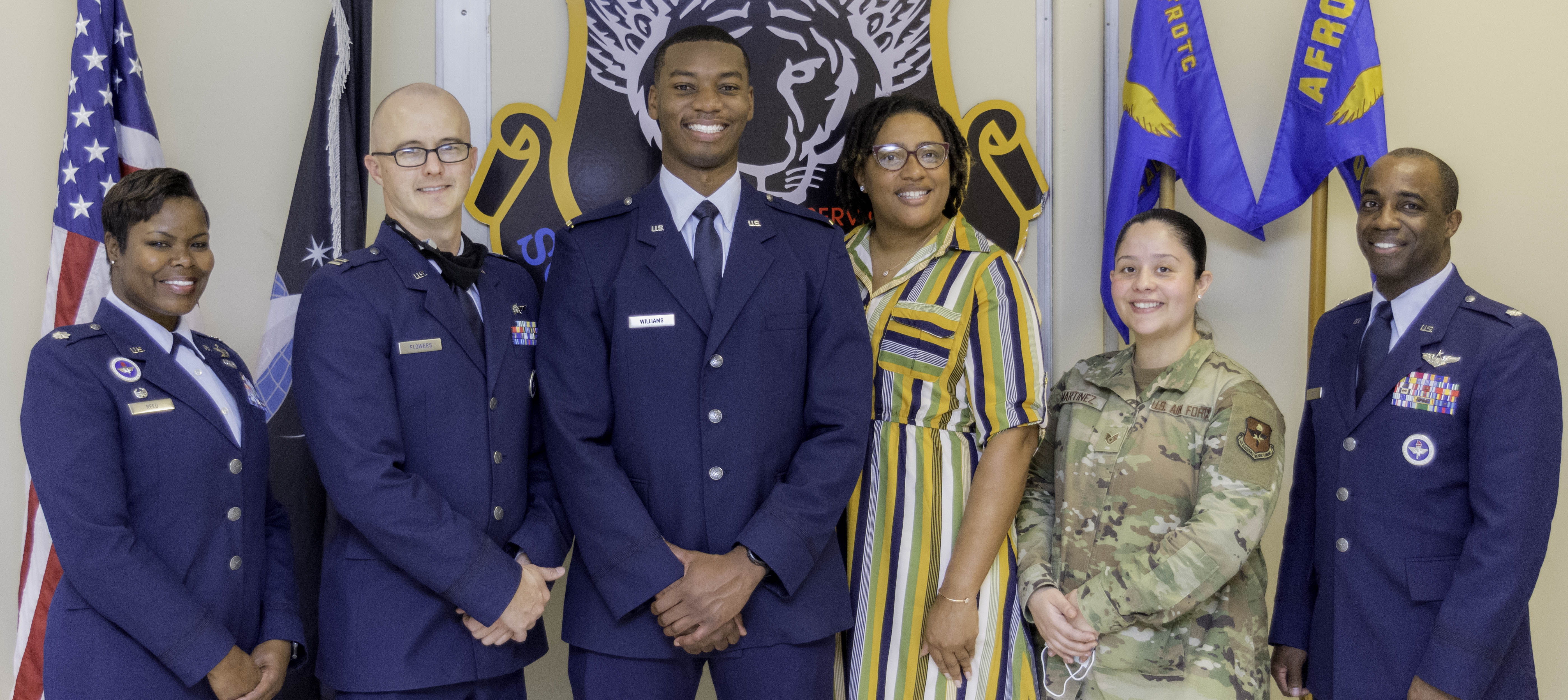 2Lt_Williams_Commissioning_515
