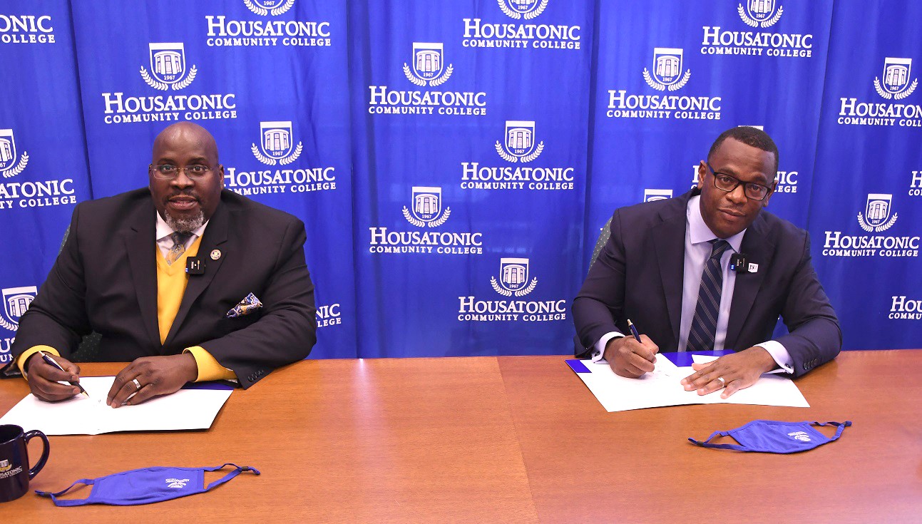 Jackson State University and Housatonic Community College enter into an agreement creating a pathway for students to attain bachelor’s degrees. Left to right: HCC CEO Dr. Dwayne Smith and JSU President Thomas K. Hudson, JD. (Photo special to JSU)
