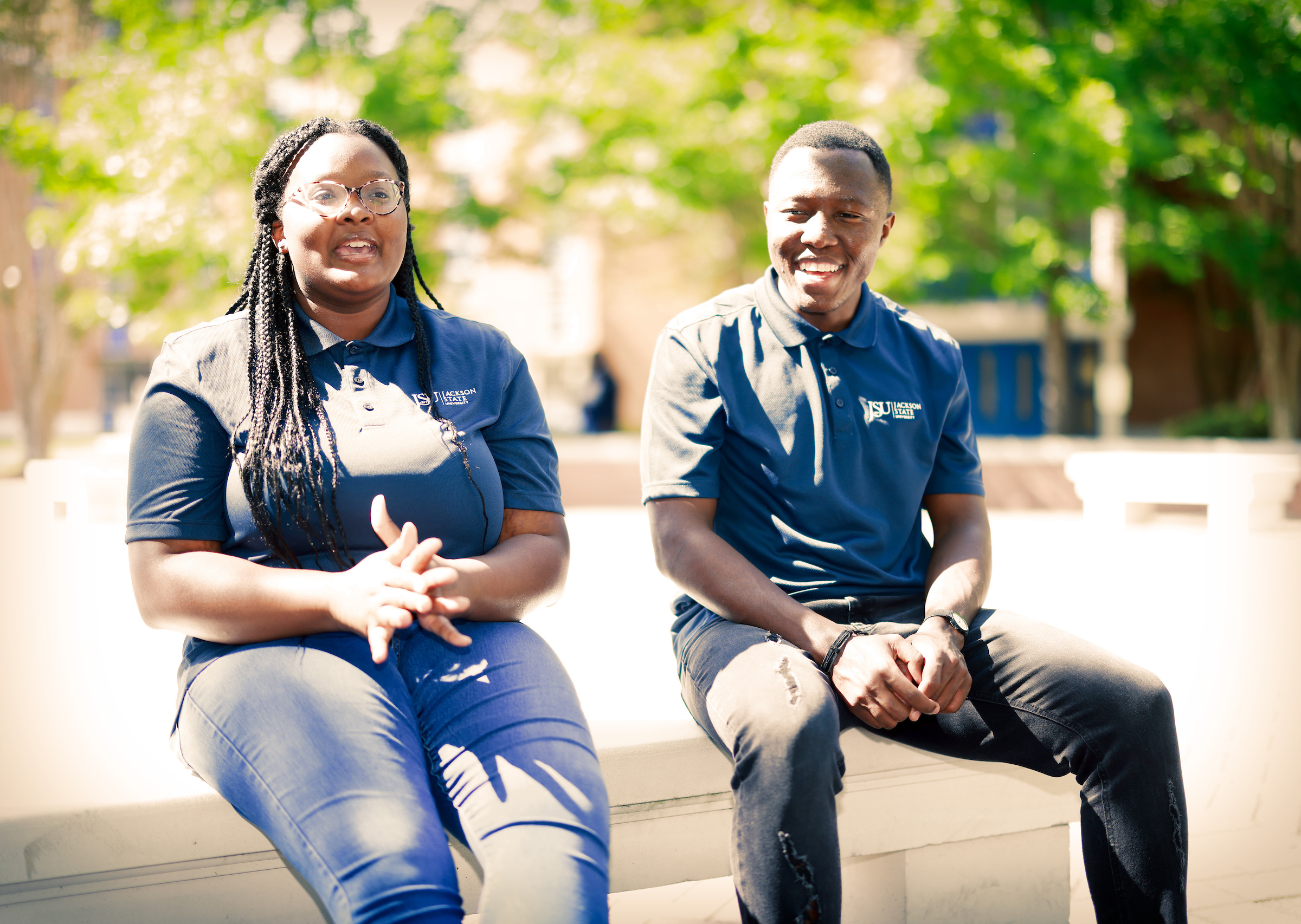 Freshmen duo Khaylah Rose (left) and Mahlangu Nzuda (right) attributed their success to unique team chemistry and shared passion for programming. (Photo Credit: Charles A. Smith/University Communications)