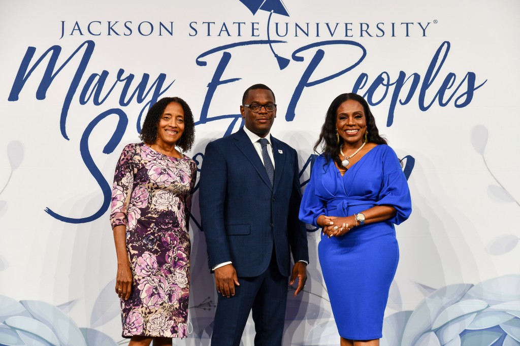 JSU President Thomas K. Hudson, J.D., poses with Kathleen Peoples, (left) daughter of JSU President Emeritus John A. Peoples and Mary Peoples; and Sheryl Lee Ralph, television and movie actress, at the HBCUs annual scholarship luncheon. (Photo by Darek Ashley/JSU)