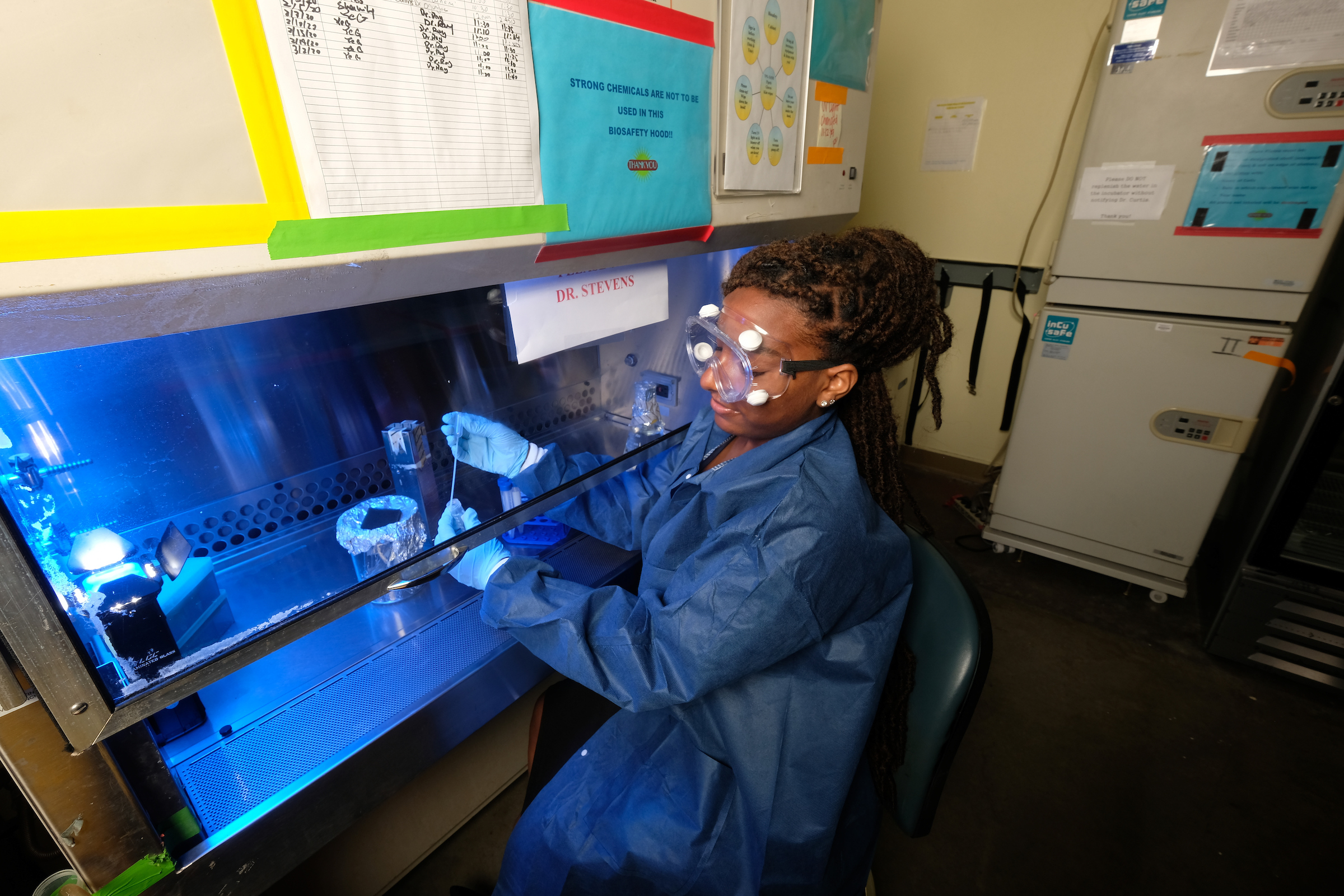 An emerging leader in STEM disciplines, JSU's chemistry program produces the third highest in bachelor's degrees, second highest in master's degrees and the third highest in doctoral degrees in physical sciences awarded to African-Americans in the country. (Photo by Charles A. Smith/JSU)