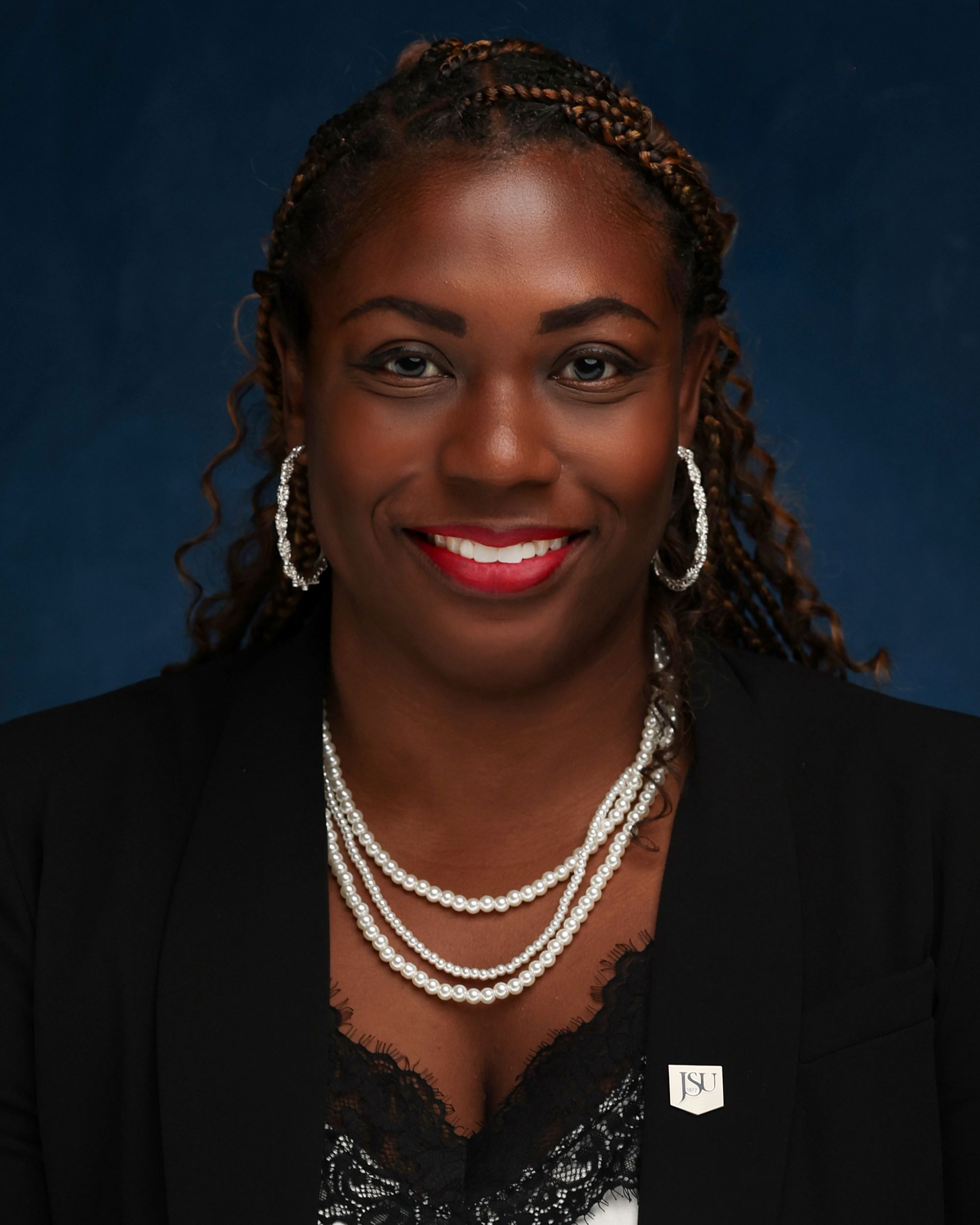 headshot photo of Jennifer Clark, MBA